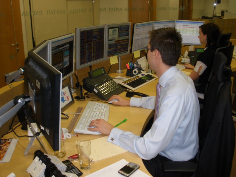 Evropské burzy ztrácí ranní zisky...