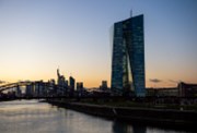 ECB začne od června snižovat úrokové sazby o čtvrt procentního bodu jednou za čtvrtletí, očekávají ekonomové