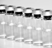 Moderna hlásí účinnost své vakcíny proti mutaci z Británie a JAR