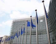 Evropská komise vyšetřuje BMW, Daimler a Volkswagen kvůli dohodám u emisí