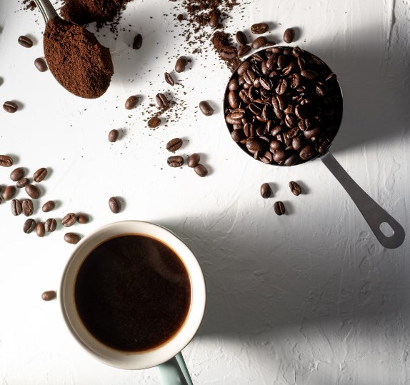 Trhy nadále sází na snížení sazeb Fedem v červenci, vzestup Paříže jako finančního centra může být ohrožen a futures se pohybují kolem nuly