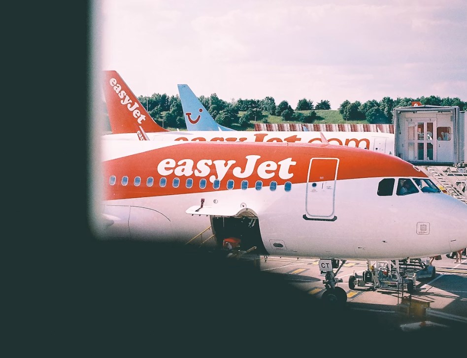 Castlelake zvažuje převzetí easyJetu, akcie prudce rostou
