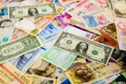 Víkendář: Koordinovaná globální měnová akce a kdy přijde konec dolarového boomu