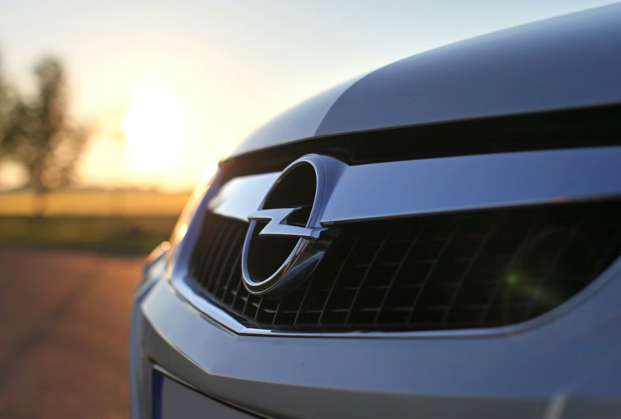 Stellantis je optimistická ohledně vyhlídek německé značky Opel. Za poklesem jeho tržního podílu stojí nedostatečné kapacity pro přepravu vyrobených vozů