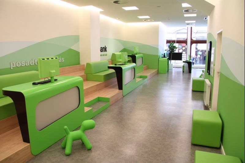 Air Bank výrazně snižuje čtvrtletní ztrátu, v zisku chce být v roce 2015