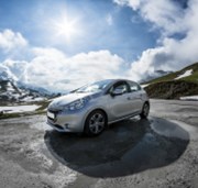 PSA hlásí rekordní výsledky, její značka Opel se vrátí do Ruska