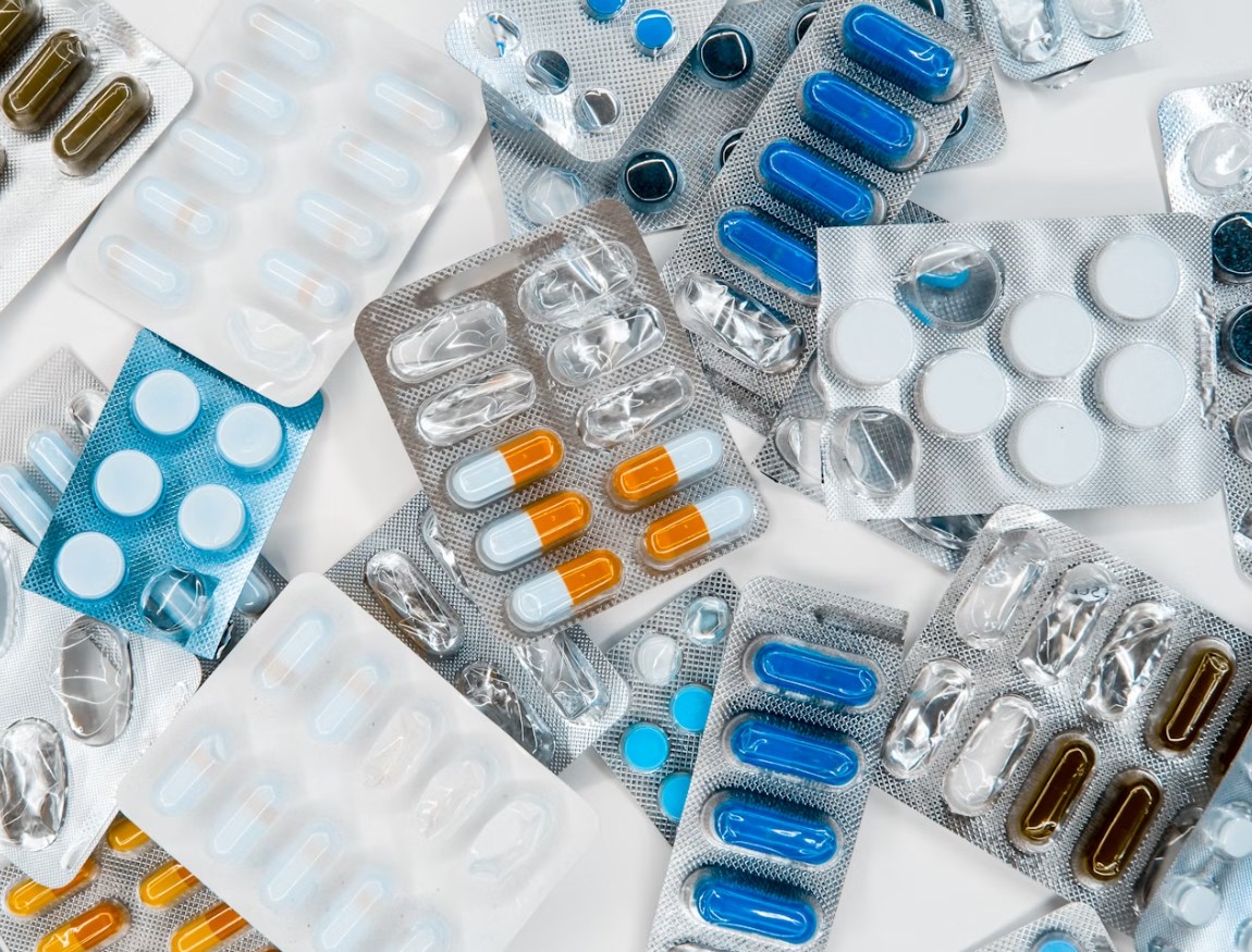 Johnson & Johnson překonal očekávání, zvyšuje výhled tržeb a plánuje oddělení ortopedické divize