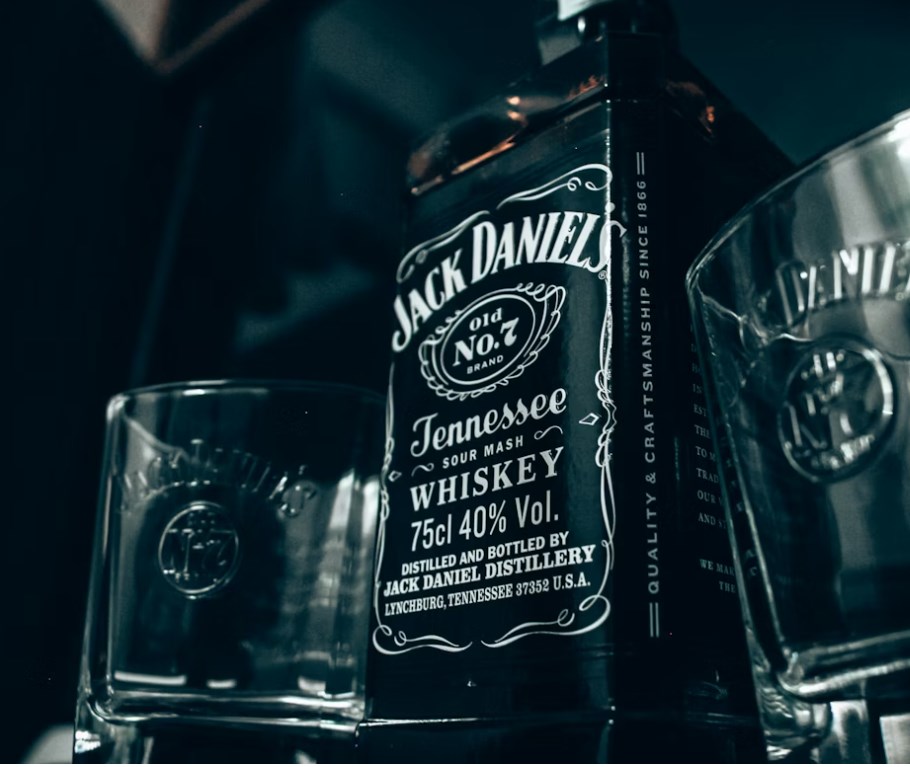 Když smícháte Jack Daniel's a Jameson. Lihovarničtí giganti jednají o fúzi