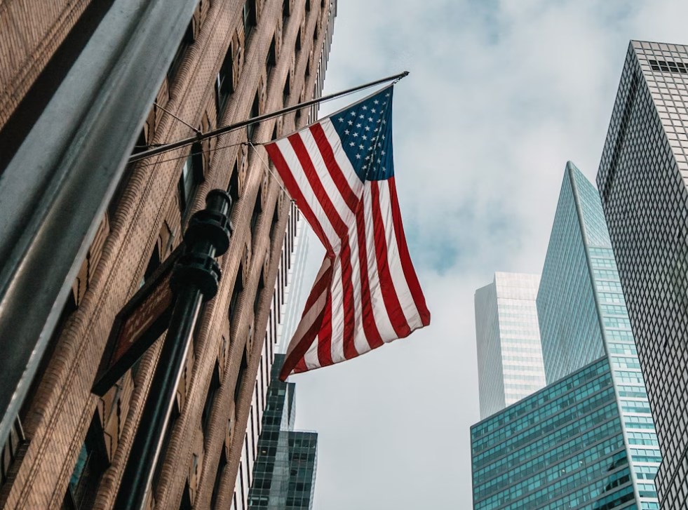 Goldman Sachs: Americké akcie čeká slabší dekáda, diverzifikujte mimo USA