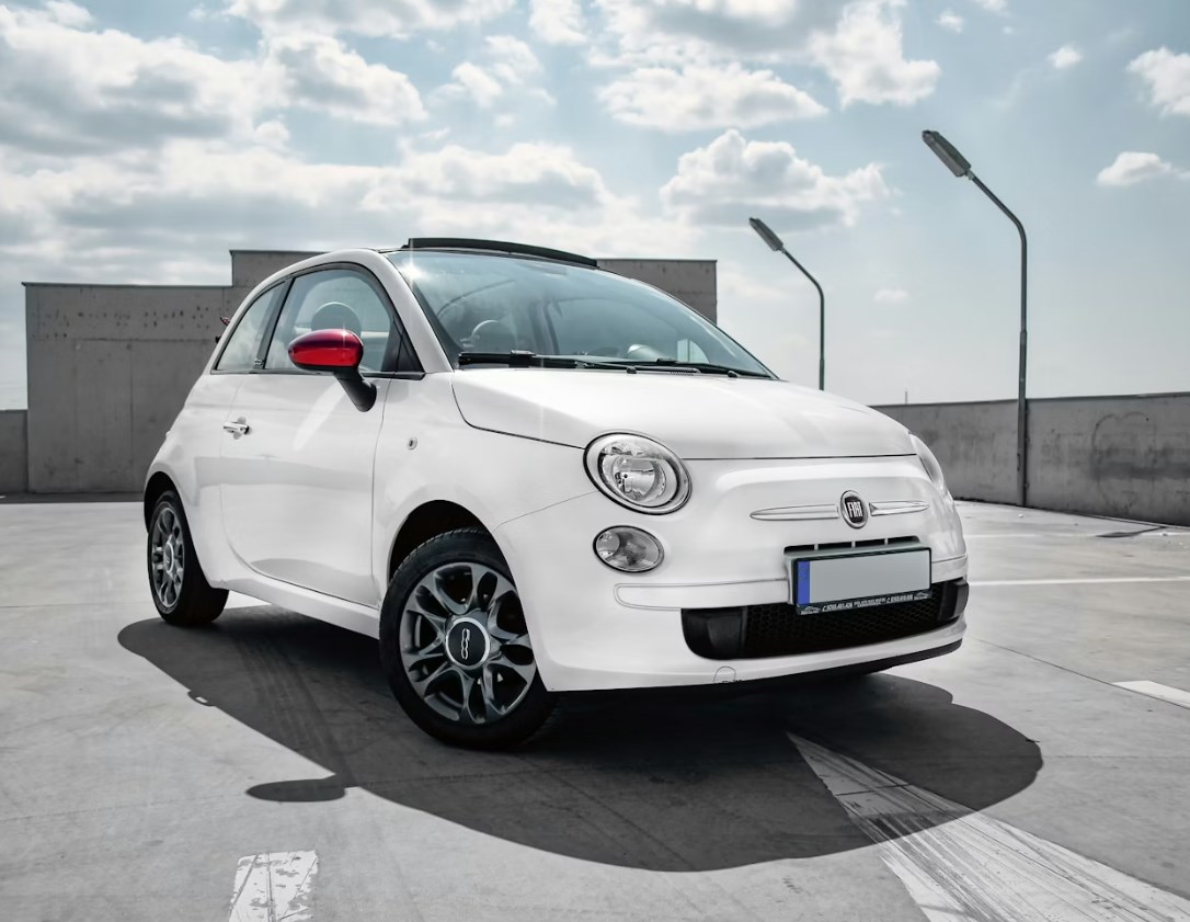 Stellantis varuje: Přísné emisní limity mohou zlomit evropský autoprůmysl