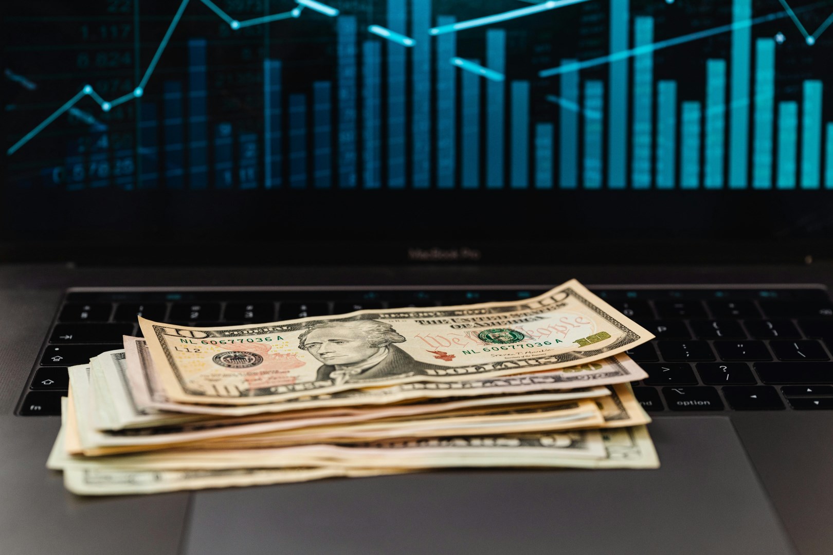 Evropské technologické firmy s valuací 1,4 bilionu dolarů skončily v zahraničí, upozorňuje studie