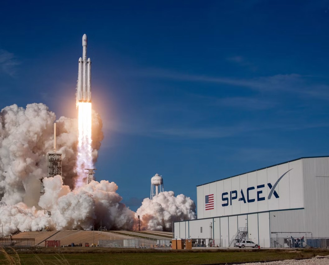AMD zklamalo výhledem, SpaceX vyděsila cenovkou za AI. Naopak optimismus podporují naděje na otevření Hormuzu