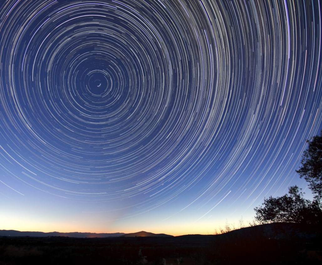 Rotace pokračuje. Evropě se daří, technologie znovu ztrácejí