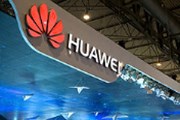 Zisk Huawei loni stoupl o 33 procent, pomohl prodej mobilů