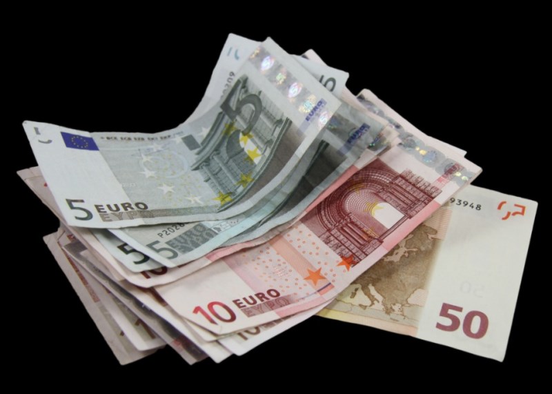 Eurodolar obrací nahoru. Mírně pozitivní den bez zásadních zpráv