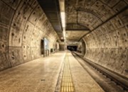 Víkendář: Italové vyhlíží světlo na konci tunelu
