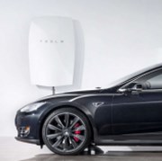 Elon Musk kupuje firmu Elona Muska – Tesla nabízí 2,9 mld. USD za SolarCity